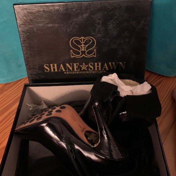 Shane&Shawn Booties - Picture 2 of 3